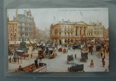 Название «Пикадилли» своими корнями уходит в конец XVII века.